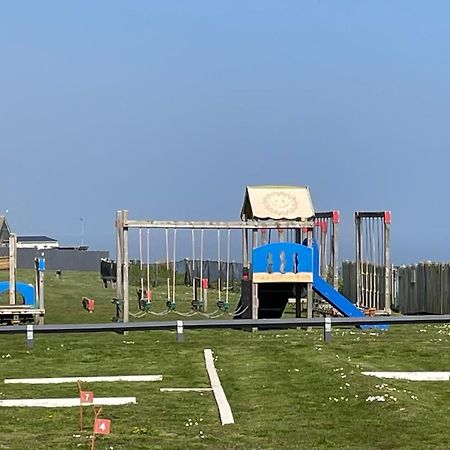 The Beach House, Suffolk Coast Лоустофт Екстериор снимка