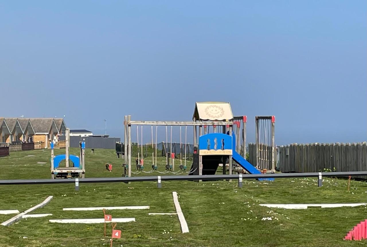 The Beach House, Suffolk Coast Лоустофт Екстериор снимка