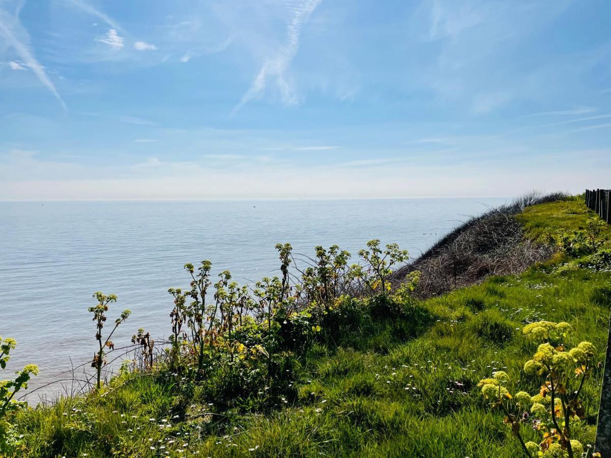 The Beach House, Suffolk Coast Лоустофт Екстериор снимка