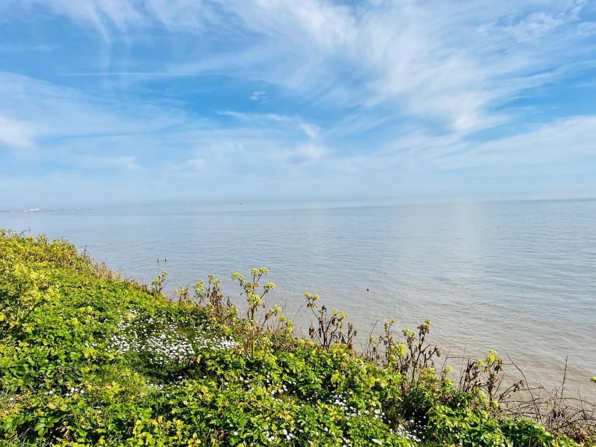 The Beach House, Suffolk Coast Лоустофт Екстериор снимка